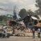 Petugas Pemkab Bogor melakukan pembongkaran bangunan di sebrang Cibinong City Mall, Kabupaten Bogor, Jawa Barat. 
