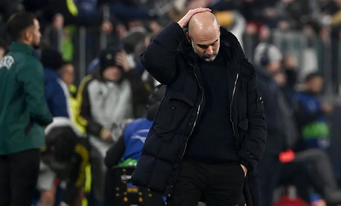 Pelatih Manchester City Pep Guardiola bereaksi pada akhir pertandingan Liga Champions kontra Juventus setelah timnya menelan kekalahan dengan skor 0-2 di Stadion Allianz, Turin, Rabu (11/12/2024).(ISABELLA BONOTTO)