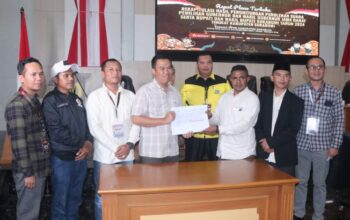 Komisi Pemilihan Umum (KPU) Kabupaten Sukabumi mengumumkan hasil rekapitulasi perhitungan suara Pemilihan Bupati dan Wakil Bupati Sukabumi Tahun 2024.