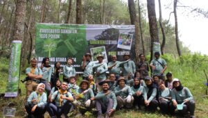 Lestarikan Pohon Langka, Pertamina Patra Niaga Regional JBB Jalankan Program Penanaman Saninten di Bandung Utara