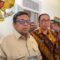 MEWAWANCARAI : Kepala BPJPH, Haikal Hassan saat diwawancarai di Gedung Negara Pendopo Sukabumi, tepatnya di ruas Jalan Raya Ahmad Yani, Kecamatan Warudoyong, Kota Sukabumi pada Kamis (23/01).(FOTO : DENDI/RADAR SUKABUMI)