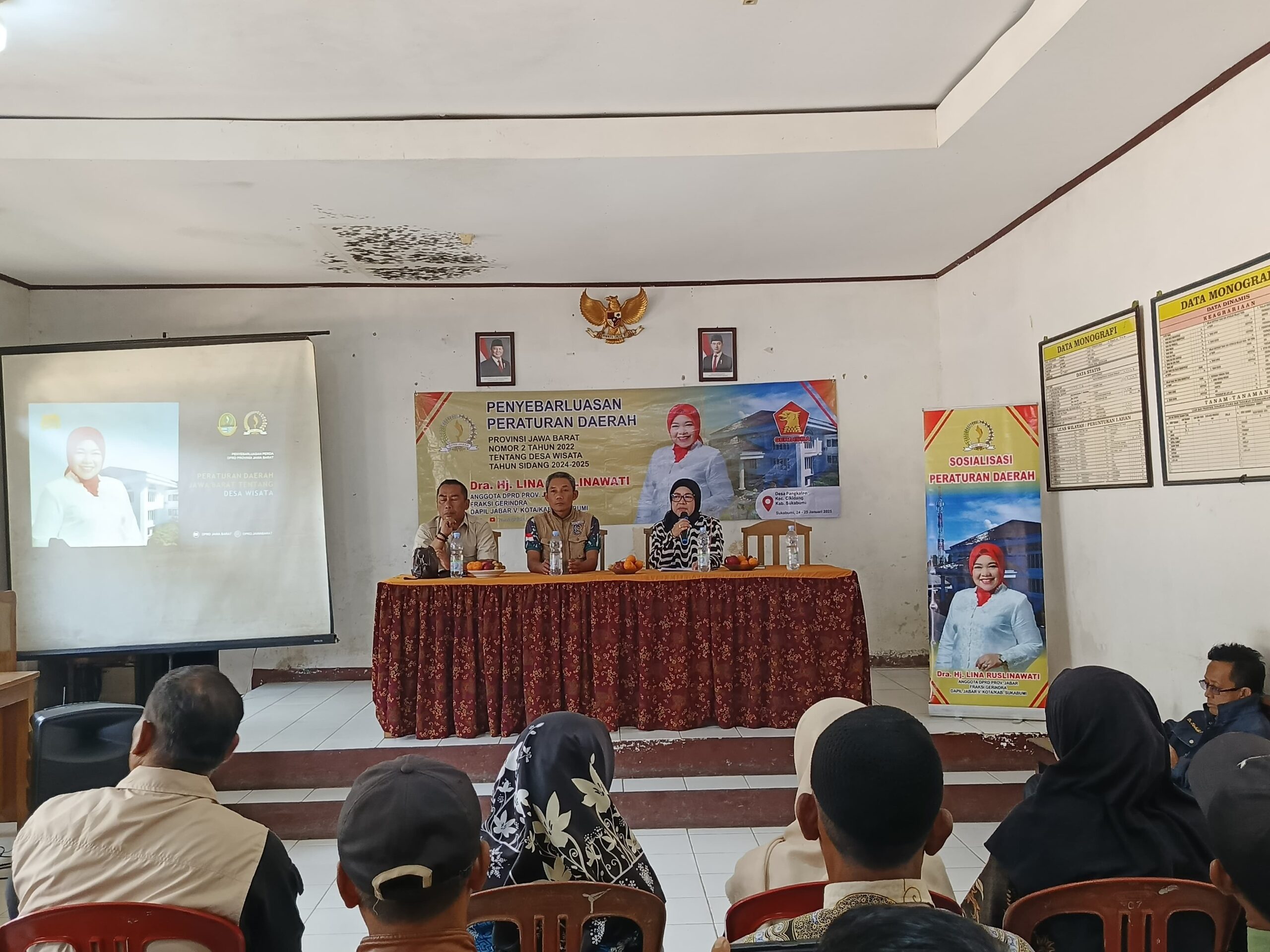 Anggota DPRD Jawa Barat dari Fraksi Gerindra, Lina Ruslinawati, melakukan penyebaran informasi mengenai Peraturan Daerah Provinsi Jawa Barat Nomor 2 Tahun 2022 tentang Desa Wisata di Desa Pangkalan, KecamatanCikidang, Minggu, 12 Januari 2024.
