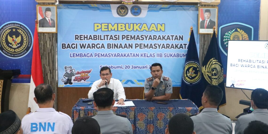 SAMBUTAN: BNNK Sukabumi, membuka program rehabilitasi sosial bagi warga binaan pemasyarakatan di Lapas Kelas IIb Sukabumi, Senin (20/1). (FT: IST)