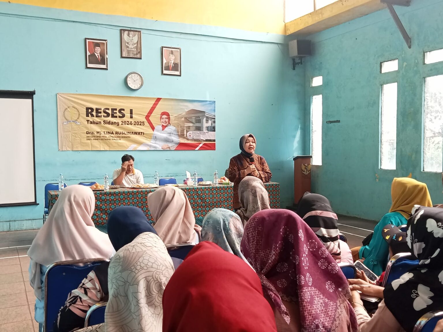Anggota Dewan Perwakilan Rakyat Daerah (DPRD) Provinsi Jawa Barat Fraksi Gerindra Dra, Hj. Lina Ruslinawati