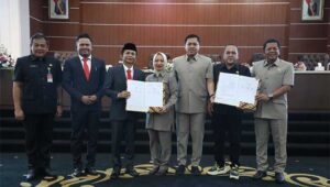 Tok! DPRD dan KPU Purwakarta Tetapkan Pasangan ZeinJo sebagai Bupati dan Wakil Bupati Terpilih