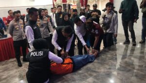 Detik-Detik Pencuri Uang Dolar dan Emas di Rumah Dokter Pingsan Saat Konferensi Pers di Sukabumi Kota 