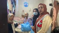 Kelurahan Subangjaya Sukabumi Peduli Lansia, Salurkan Bantuan