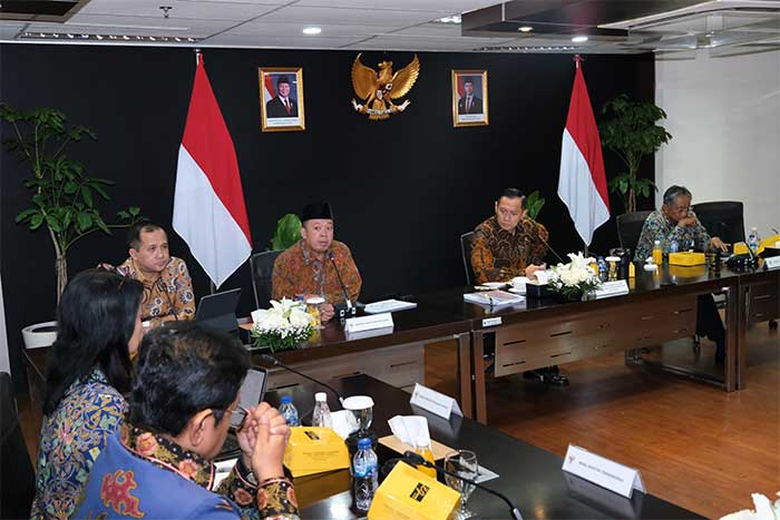 Menteri Nusron