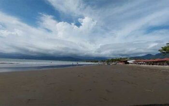 Pantai Batu Bintang Cipatuguran Sukabumi