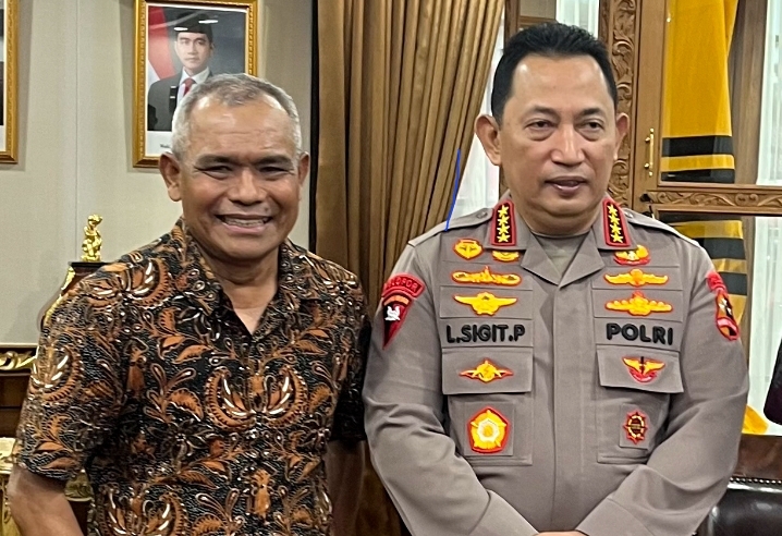Hazairin Sitepu saat bersama Kapolri Jenderal Pol Listyo Sigit Wibowo