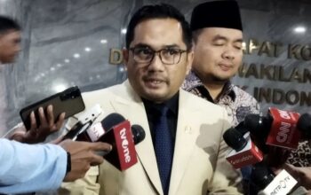 Ketua Komisi II DPR RI Rifqinizamy Karsayuda di Kompleks Parlemen, Jakarta. (Bagus Ahmad Rizaldi)