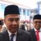 Pj Gubernur Jawa Barat Bey Triadi Machmudin memberikan keterangan di Kanwil Kemenag Jabar, Bandung, Jumat (3/1/2025). 