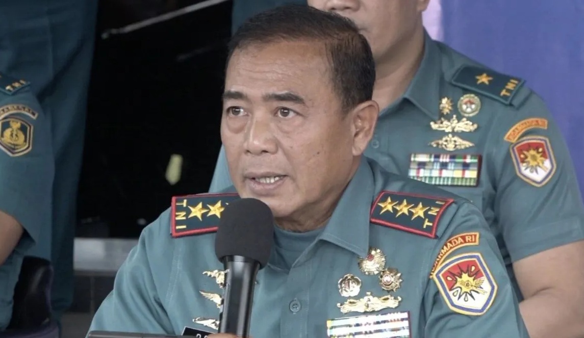 Panglima Komando Armada TNI AL Laksamana Madya TNI Denih Hendrata di Markas Koarmada TNI AL, Jakarta, Senin (6/1/2025). (Irfansyah Nasution)