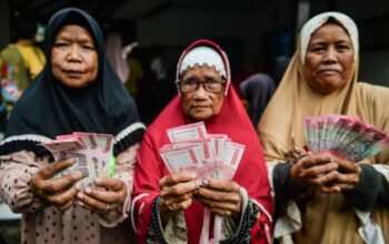 Jadwal pencairan dan cara cek NIK KTP penerima Bansos PKH 2025