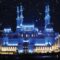 PERAN KESALEHAN SOSIAL: Suasana Masjid Raya Sheikh Zayed di Solo, Jawa Tengah, yang tadi malam menjadi tempat peringatan Isra Mikraj. Masjid tersebut diharapkan menjadi salah satu destinasi wisata religi di Solo. (JAWA POS RADAR SOLO)