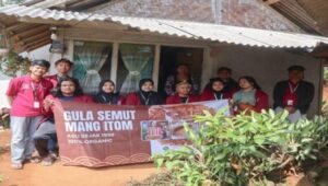 Mahasiswa Nusa Putra Kembangkan Potensi Kampung Adat Sirnaresmi