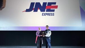 JNE Raih Penghargaan Marketeers Youth Choice Award