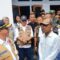 Kepala Badan Nasional Penanggulangan Bencana (BNPB) Letjen TNI Suharyanto melakukan tinjauan pembangunan rumah hunian tetap di desa Wanajaya, Kecamatan Cisolok, kabupaten Sukabumi.(FOTO : NANDI/ RADARSUKABUMI)
