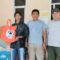 Petugas DKUKM Kabupaten Sukabumi, saat ikut membantu menyalurkan bantuan kepada penyintas bencana alam ke Posko Bencana di Kecamatan Simpenan.