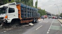 Polisi: Kecelakaan di Tol Ciawi Truk Galon Aqua, Bukan Truk Tangki Air!