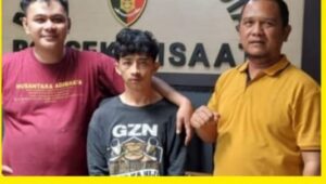 Potret Bang Jago Tikam Pengendara Motor dan Rusak Mobil di Cisaat Diringkus Polisi