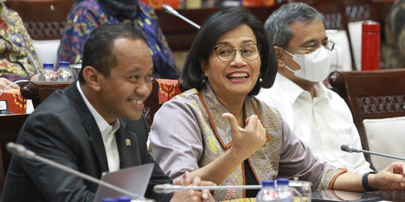 Menteri ESD, Bahlil Lahadalia, dan Menteri Keuangan, Sri Mulyani Indrawati/Net