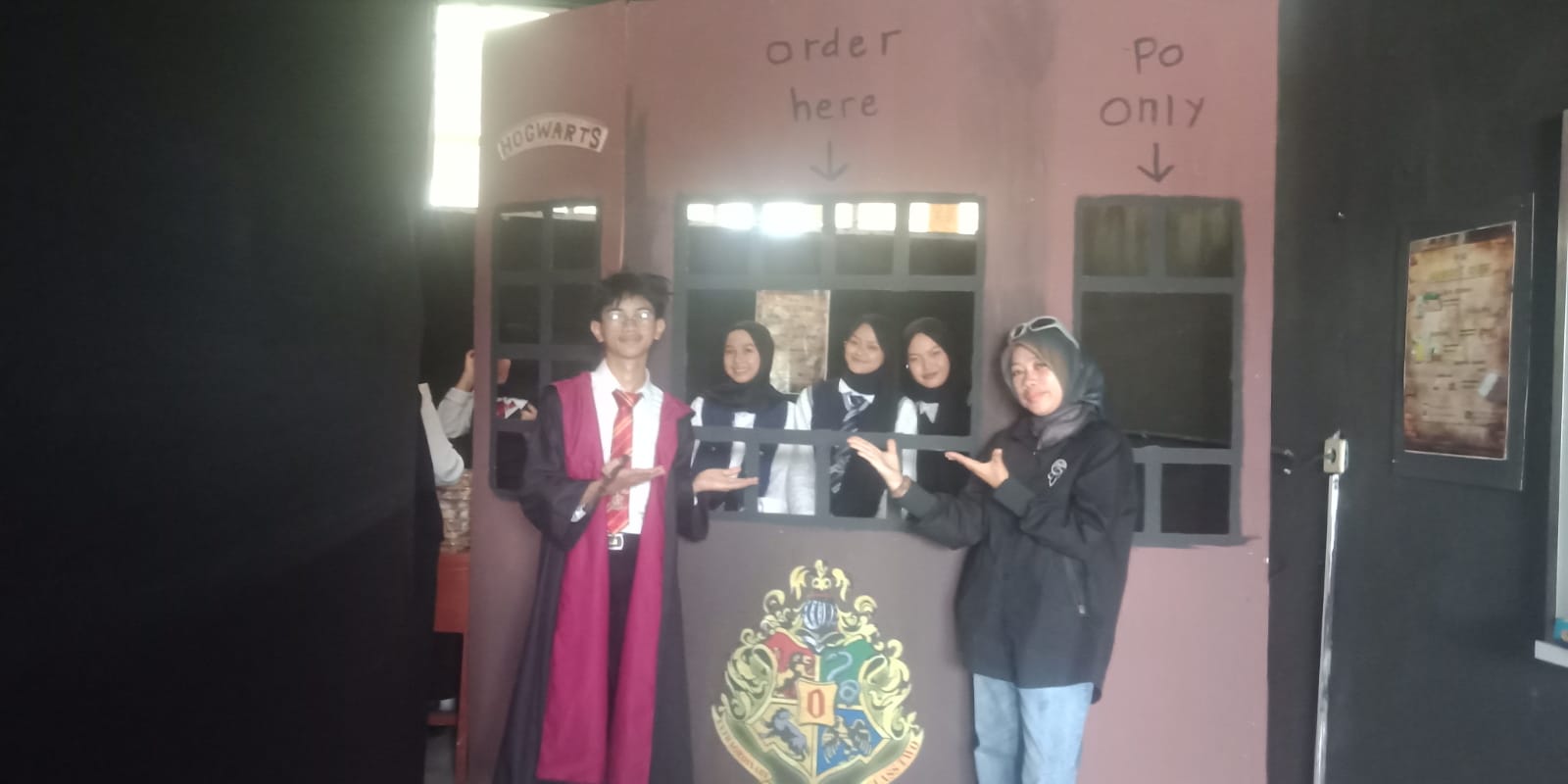 MAN 2 Kota Sukabumi kembali menggelar kegiatan tahunan yang dinanti-nantikan, yakni Pasar Rasa Mandasi 2025. Berbeda dengan tahun sebelumnya, kali ini acara Pasar Rasa Mandasi