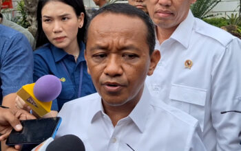 Menteri ESDM Bahlil Lahadalia mengatakan saat ini pihaknya tengah mempertimbangkan agar setiap RW memiliki sub pangkalan gas LPG 3 kilogram (kg). -anisha aprilia-