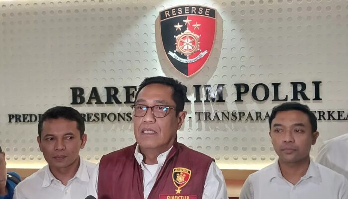 Bareskrim Resmi Tahan Kades Kohod Arsin