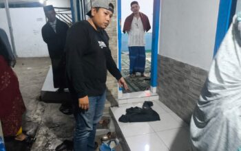 PENEMUAN BAYI: Kondisi lokasi penemuan bayi di Kampung Lamping RT 6/2, Kelurahan Jayaraksa, Kecamatan Baros, Kamis (13/2). (Foto : ist)