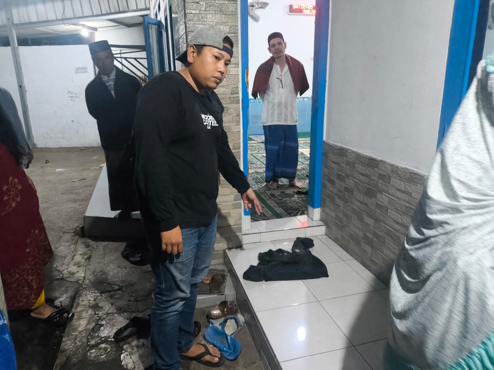 PENEMUAN BAYI: Kondisi lokasi penemuan bayi di Kampung Lamping RT 6/2, Kelurahan Jayaraksa, Kecamatan Baros, Kamis (13/2). (Foto : ist)