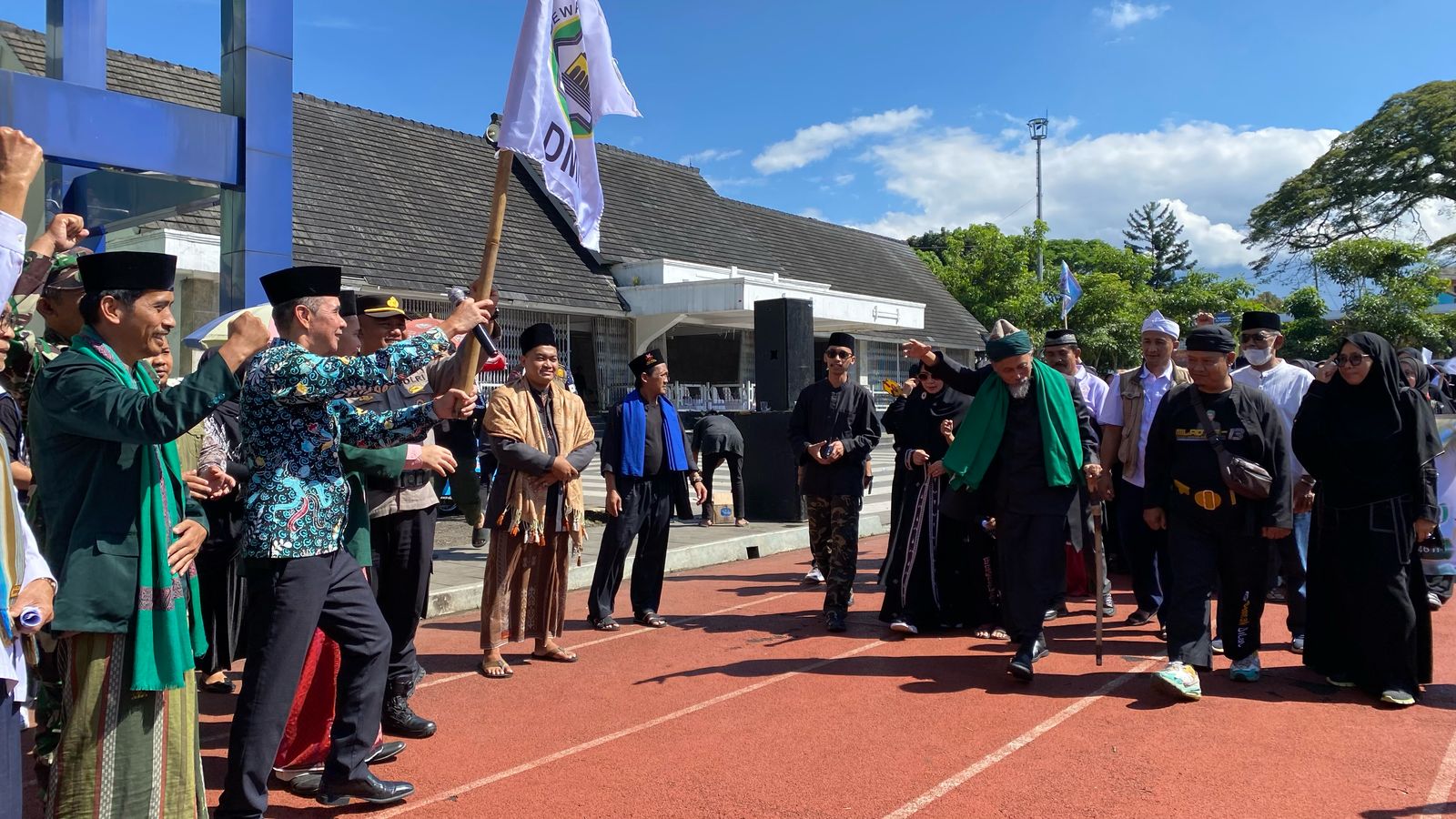 APEL TARHIB: DMI Kota Sukabumi menggelar apel Tarhib Ramadhan dan Pawai Taaruf Marhaban Ya Ramadhan di Lapangan Merdeka, Kamis (27/2). (FT: BAMBANG/RADARSUKABUMI)