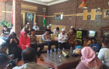 Kapolres Sukabumi Kunjungi Desa Cidadap