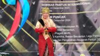 Dari Kota Sukabumi ke Panggung ASEAN, Kepala SDN Cipanengah Lilis Wulansari Mengukir Prestasi di Dunia Pantun