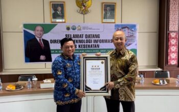 Direktur Teknologi Informasi BPJS Kesehatan, Edwin Aristiawan berkunjung ke salah satu rumah sakit di Kabupaten Cianjur dalam rangka supervisi transformasi digital.
