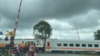 Potret Perlintasan Kereta Api Membahayakan di Desa Benda Tanpa Palang Pintu dan Penjaga
