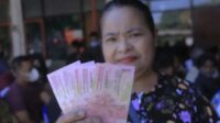 Cara Mendapatkan Bantuan BLT BBM 2025 Rp300.000