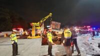 Supir Maut Truk Galon Teryata Warga Cicurug Sukabumi, Selamat Ini Fakta-Fakta Kecelakaan di Gerbang Tol Ciawi 2