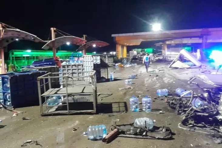Hingga kini, supir Truk Aqua Asal Cicurug Sukabumi Bendi Wijaya masih belum sadar, faktor rem blong dan mengantuk diduga kuat menjadi penyebab kecelakaan tragis di Gerbang Tol Ciawi, Kelurahan Katulampa