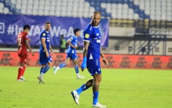 Striker Persib, David da Silva saat menghadapi Semen Padang. (AyoPersib/Arif Rahman)