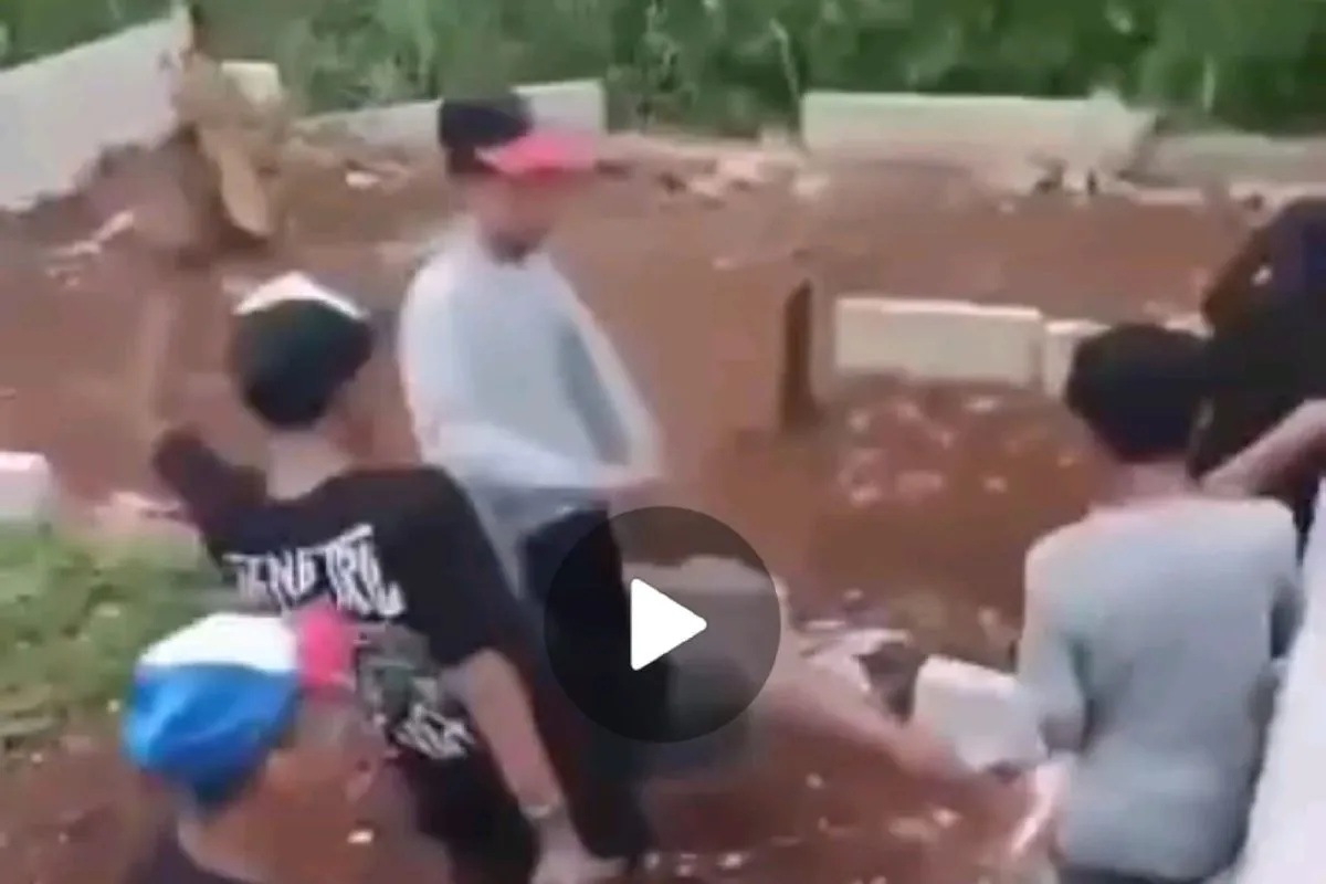 Aksi perundungan dan penganiayaan terhadap siswa SMP di Kota Bandung, terjadi yang videonya viral.