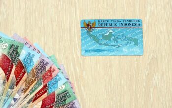 Simak cara cek NIK KTP penerima bansos Program Keluarga Harapan (PKH).--Freepik