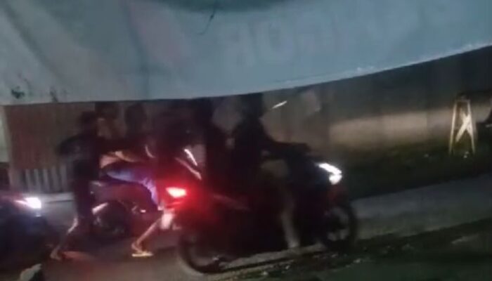 Detik-detik Aksi Brutal Berandal Bermotor Berulah di Cisaat