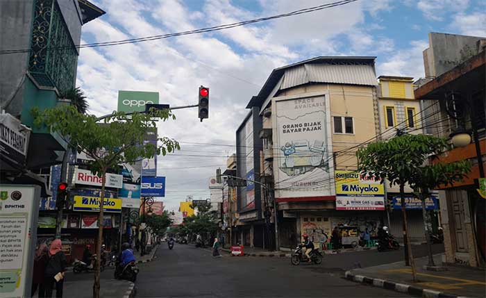 Traffic light di Simpang Mas Ayu, Jalan A Yani Kota Sukabumi