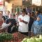 DITINJAU : Bupati Sukabumi, Asep Japar saat monitoring harga Bapokting di Pasar Cisaat pada Selasa (11/03).(FOTO : UNTUK RADAR SUKABUMI)