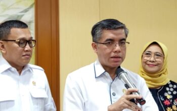 Menteri Ketenagakerjaan Yassierli mengingatkan perusahaan agar segera membayarkan Tunjangan Hari Raya (THR) kepada para pegawainya, mengingat hari ini, Senin, 24 Maret 2025, sudah memasuki H-7 Lebaran Idulfitri 1446 H/2025 M.--Annisa Zahro