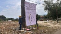 Eksekusi Lahan Keluar Objek, Kuasa Hukum Pasang Plang di Cangehgar Palabuhanratu