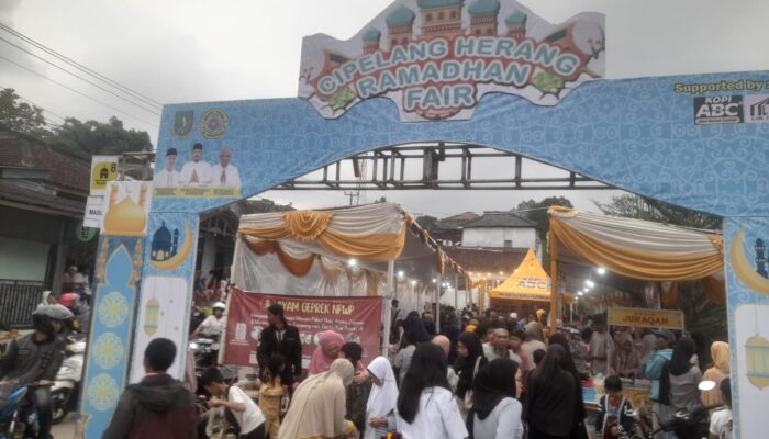 Cipelang Herang Ramadhan Fair Semarak Berburu Takjil untuk UMKM
