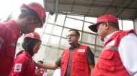 Wakil Wali Kota Sukabumi Lepas Relawan PMI Operasi TDB Banjir ke Kabupaten Bekasi