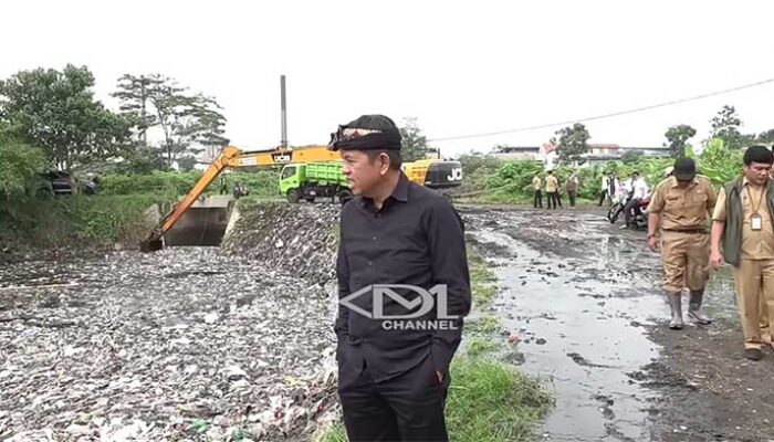 Penampakan Sungai Citarum Penuh Sampah, Dedi Mulyadi: Dari Kasur hingga BH